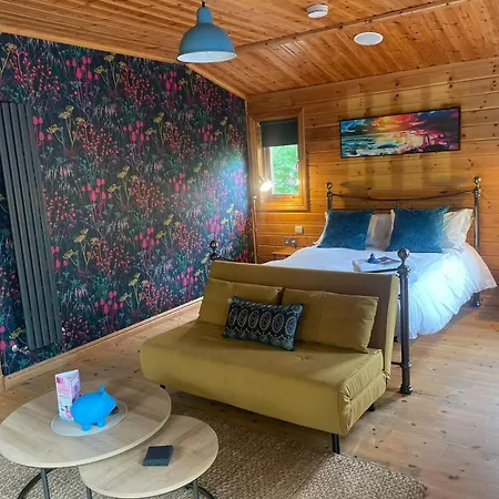 Roma Log Cabin, Whinstone View Great Ayton